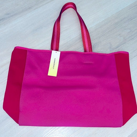 Summersalt NWT Neoprene Beach Tote Bag cherry Red Hot Pink - Picture 1 of 13